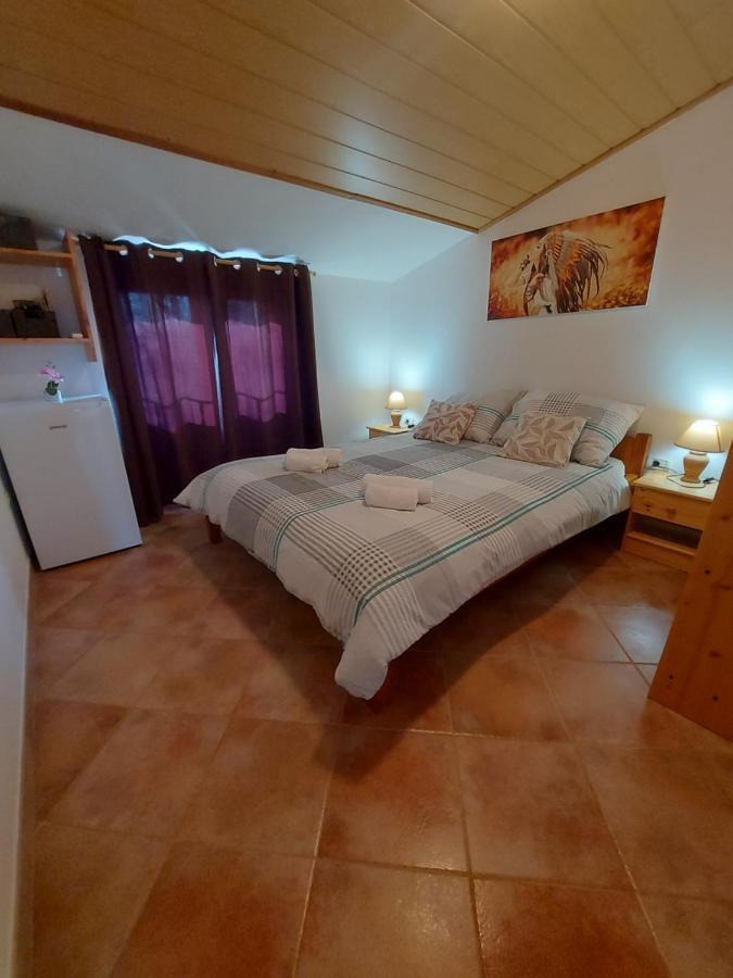 Bed and Breakfast Ranch Radin Бртонигла Экстерьер фото