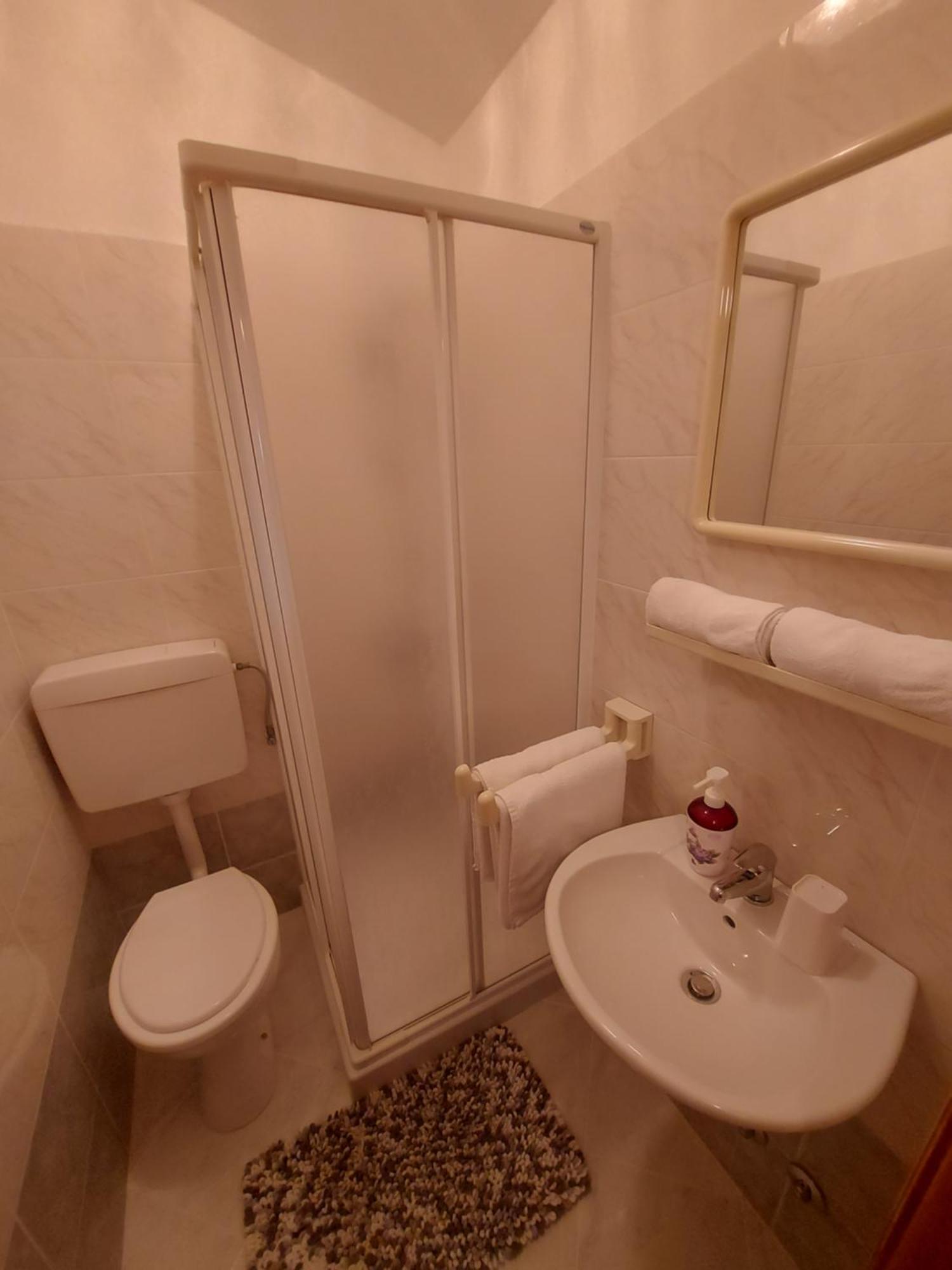 Bed and Breakfast Ranch Radin Бртонигла Номер фото